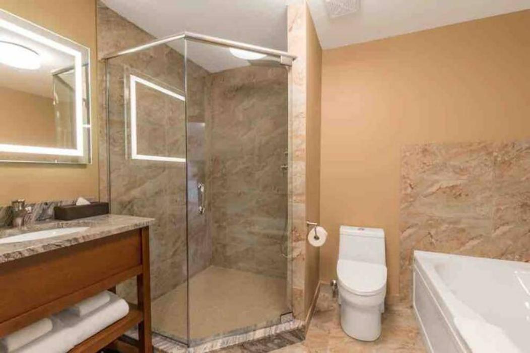 Falcon Crest Lodge 1 Bedroom Condo With Gym & Hot-Tubs & Mountain View Canmore Dış mekan fotoğraf
