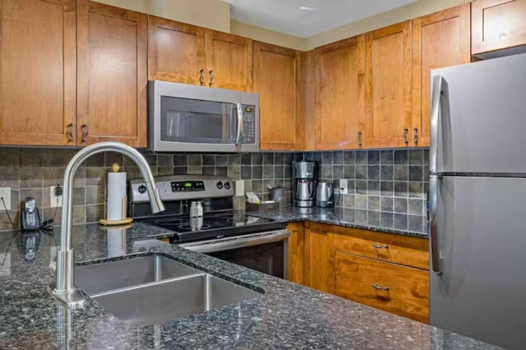 Falcon Crest Lodge 1 Bedroom Condo With Gym & Hot-Tubs & Mountain View Canmore Dış mekan fotoğraf